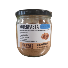 gemengde notenpasta gezouten